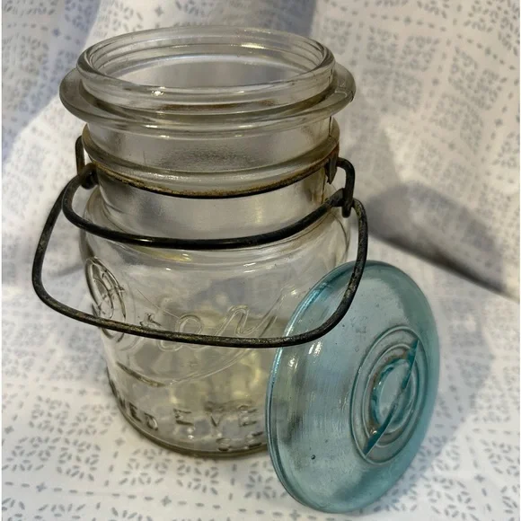Vintage Drey Glass Canning Jar/ wire w/lid. Ever improved seal - Picture 2 of 3